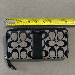 Coach zip wallet
